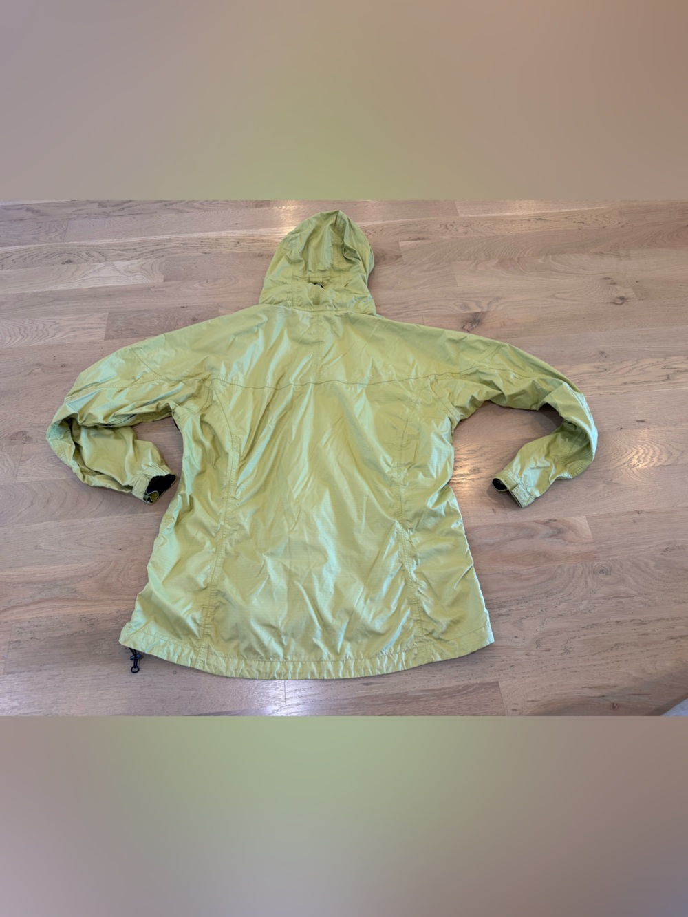 Marmot lightweight packable windbreaker green size women's XL - Picture 12 of 12